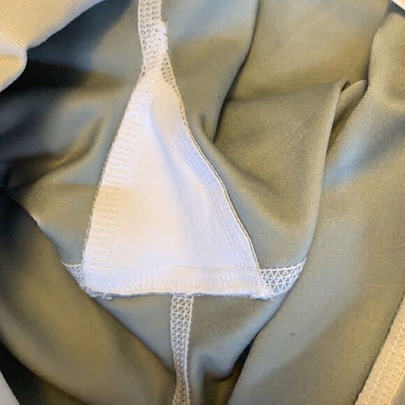 NWOT Alo Yoga white camouflage high waist leggings - Picture 10 of 11